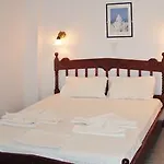 Hotell Erato Batsi
