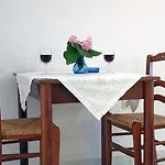 Hotell Erato Batsi