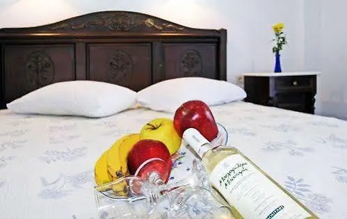 Erato 2* Μπατσί